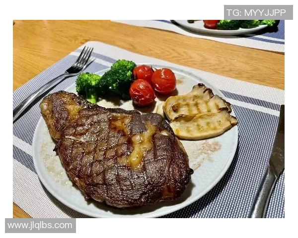 姚明的美食之旅：探秘他对牛排的热爱与独特品味