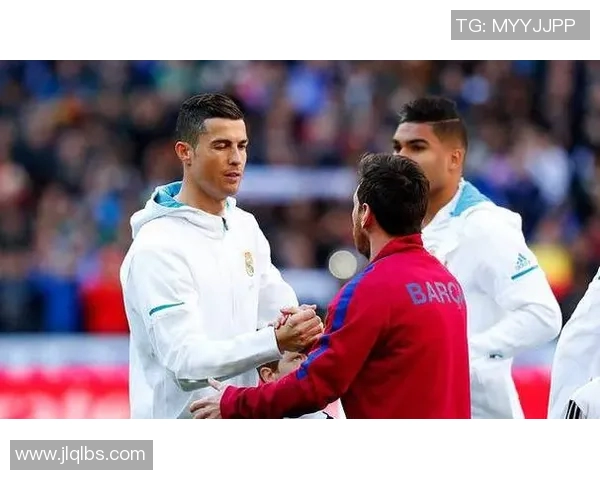 足球明星的传奇之路从梅西到C罗的辉煌与挑战