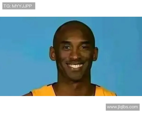 科比与足球明星的友谊故事揭秘那些他曾亲密接触的球场传奇