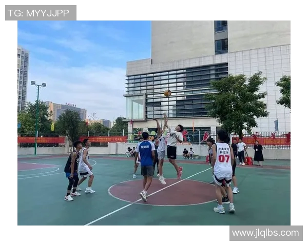篮球明星齐聚此地展现风采引领年轻人追逐梦想的热潮